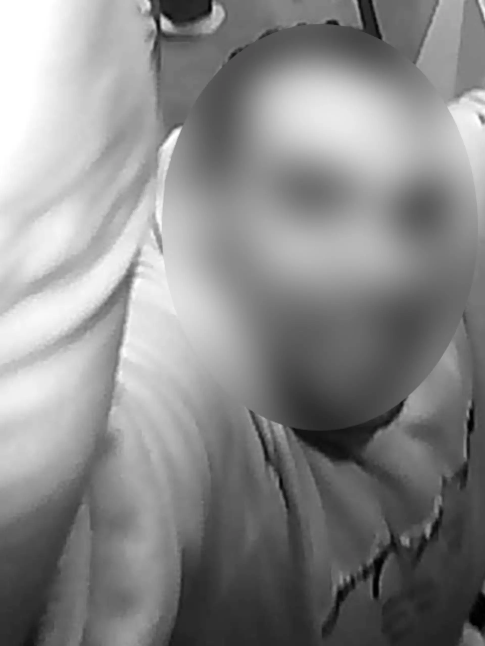 Ein Mann will mit einer selbst installierten Minikamera Aufnahmen von einer Umkleidekabine der C&A-Filiale in der Schlossgalerie in Wittlich (Rheinland-Pfalz) machen. Doch dabei stellt er sich selten doof an.