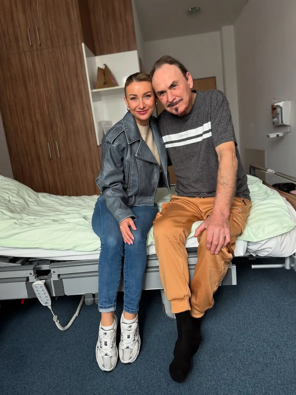 Anna-Carina Woitschack bangt um das Leben ihres Papas.