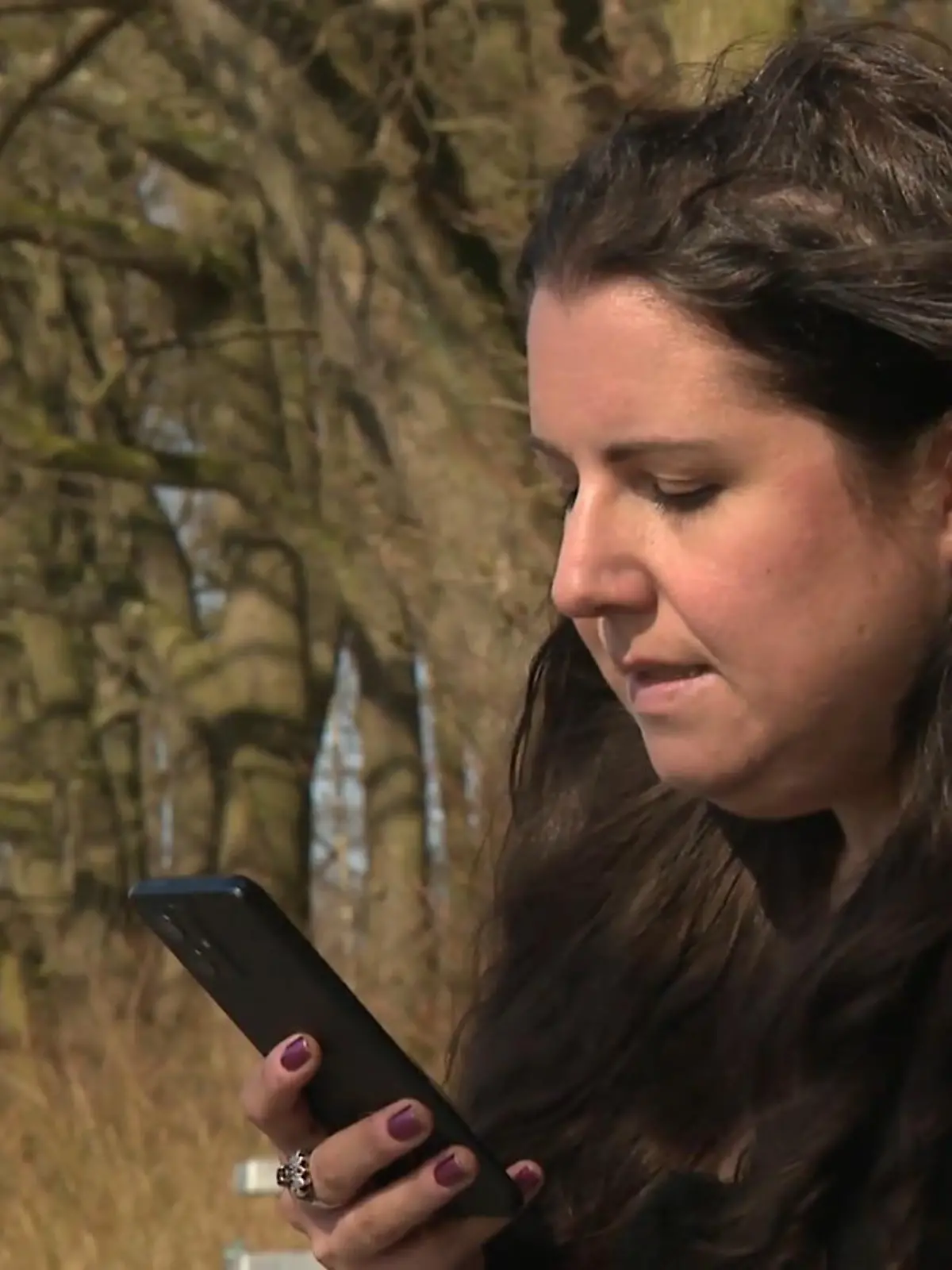 Sarah (39) wurde nach einer Trennung depressiv. 