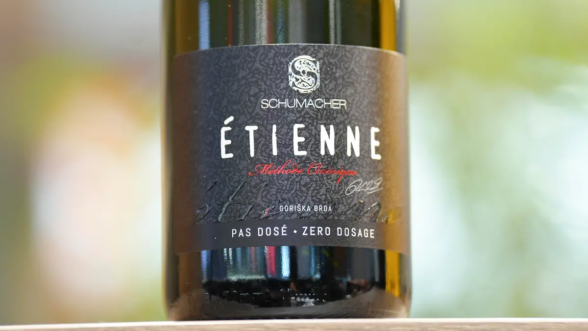 Ralf Schumachers neuer Sekt heißt wie sein Liebster: Étienne.