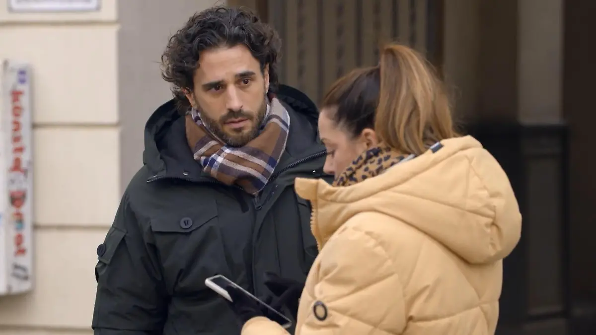 Tobias bittet Emily um eine zweite Chance GZSZ-Folge 8236 vom 24. März 2025 auf RTL+