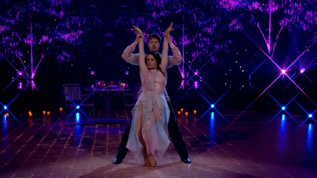 „Unikat” Christine Neubauer zeigt sinnliche Rumba „Let’s Dance”-Show 4