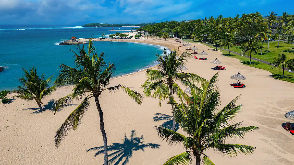 Blick auf das Resortgebiet Nusa Dua in der Nähe von Denpasar im Süden Balis, Indonesien.