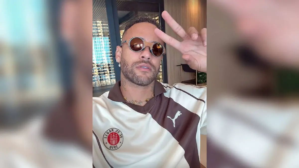 Neymar im Trikot des FC St. Pauli.