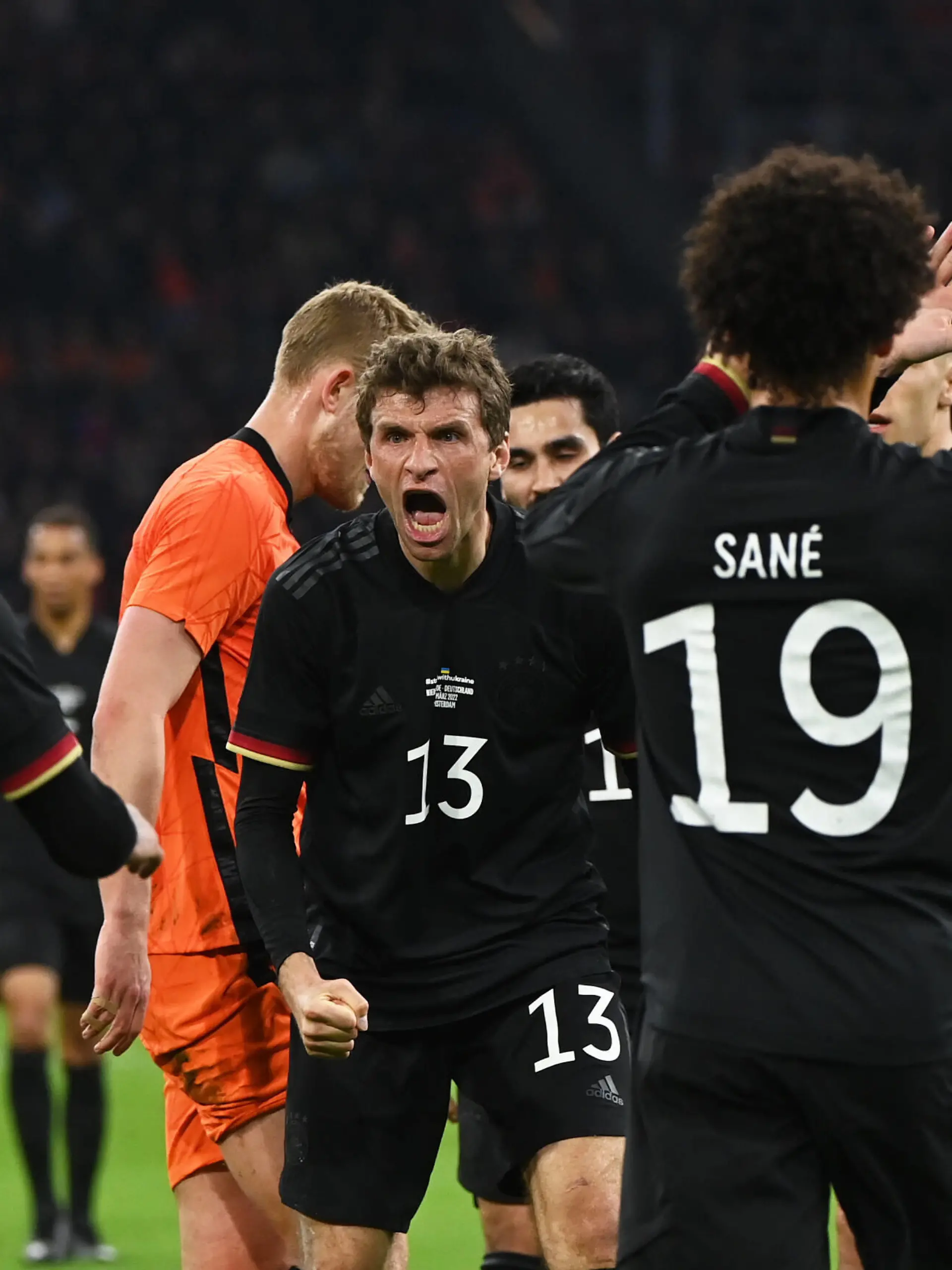  Fussball, Herren, Saison 2021/22, EM-Qualifikation, Test-Länderspiel in Amsterdam, Niederlande - Deutschland, v. l. Jamal Musiala Deutschland, Thomas Müller Deutschland, Leroy Sane Deutschland, Timo Werner Deutschland, Jubel nach Tor zum 0:1, 29.03. 2022, *** Football, men, season 2021 22, European Championship qualification, test international match in Amsterdam, Netherlands Germany, v l Jamal Musiala Germany , Thomas Müller Germany , Leroy Sane Germany , Timo Werner Germany , cheering after goal to 0 1, 29 03 2022, Copyright: xMatthiasxKochx
