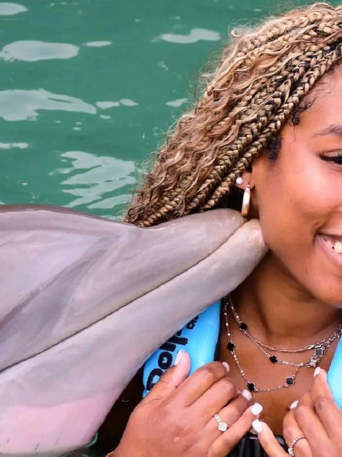 Cierra Stockard (28) landet nach einem Ausflug mit Delfinen im Krankenhaus.