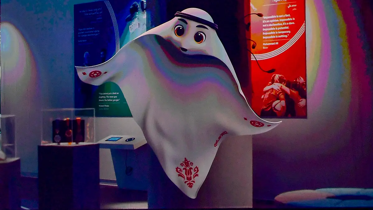 220402 -- DOHA, April 2, 2022 -- La eeb, the FIFA World Cup, WM, Weltmeisterschaft, Fussball Qatar 2022 Mascot, is presented at the start of the FIFA World Cup 2022 main draw at Doha Exhibition & Convention Center DECC in Doha, Qatar, April 1, 2022. Photo by Nikku/Xinhua SPQATAR-DOHA-FIFA WORLD CUP-FINAL DRAW yangyuanyong PUBLICATIONxNOTxINxCHN 