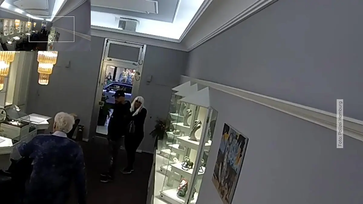 Ablenkungstrick beim Juwelier – Wer kennt diese Täter? Diebische Perücken-Bande