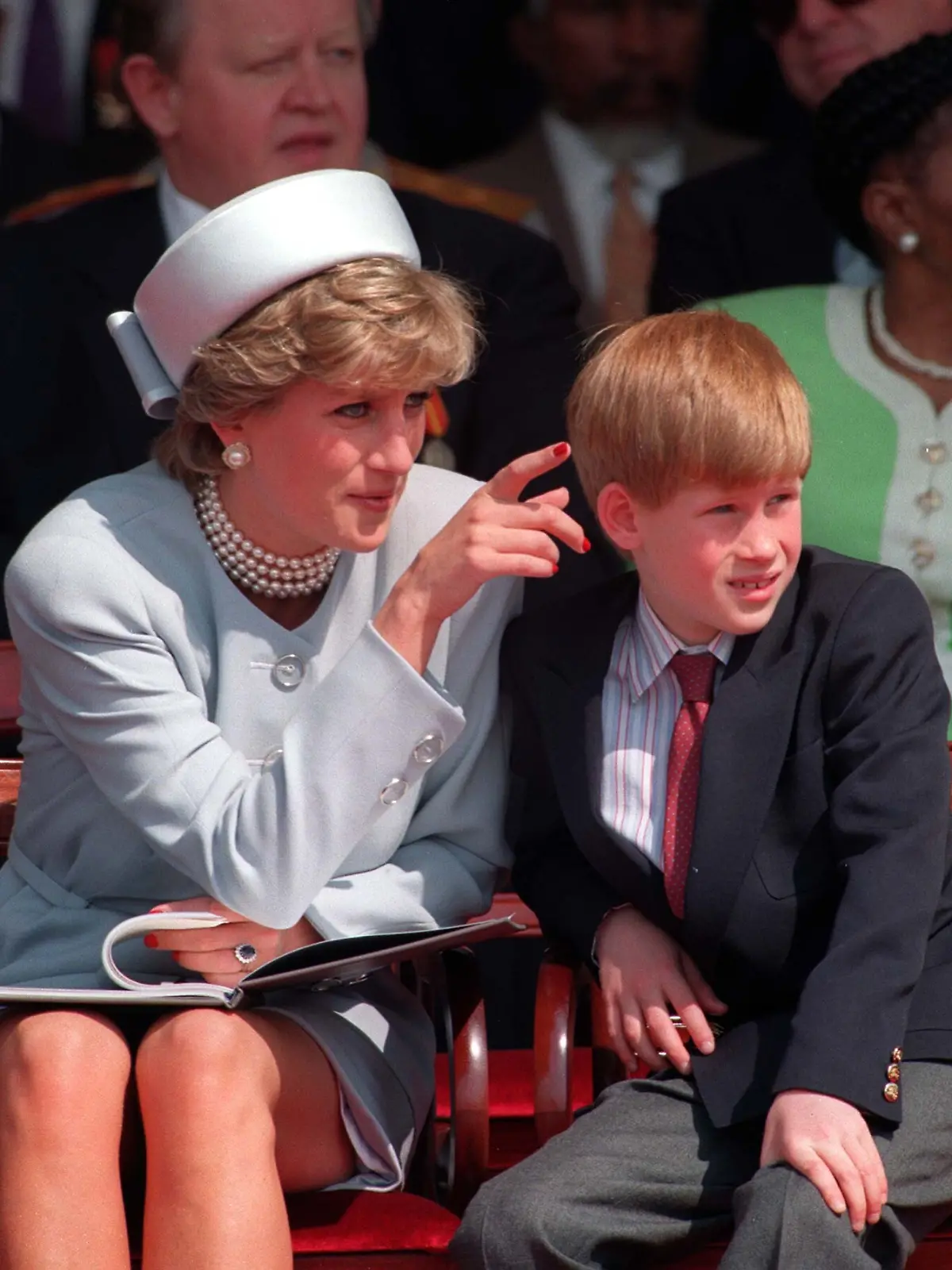 Bild zu: "Prinz Harry soll Doku über Mutter Diana planen"