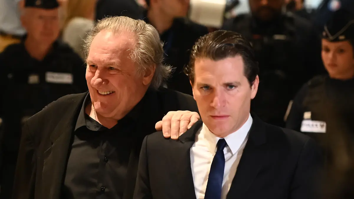 Gerard Depardieu an Prozeßtag 2 seines Verfahrens in Paris wegen des Vorwurfs sexuellen Mißbrauchs