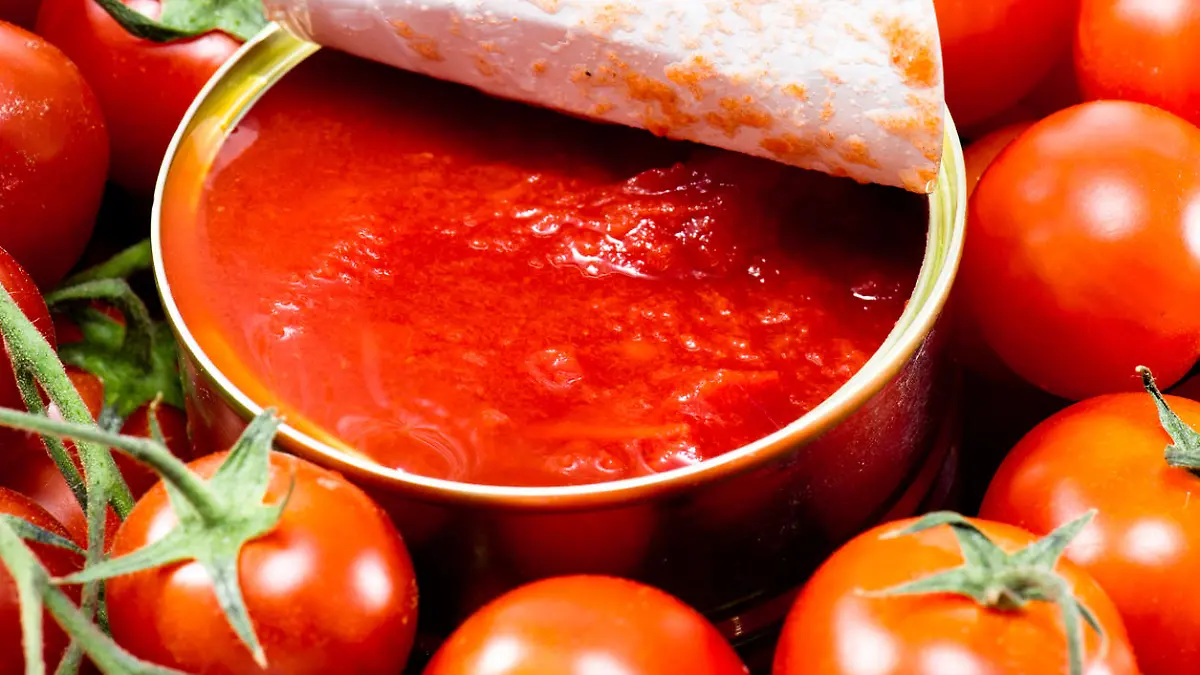 a can of whole peeled tomatoes