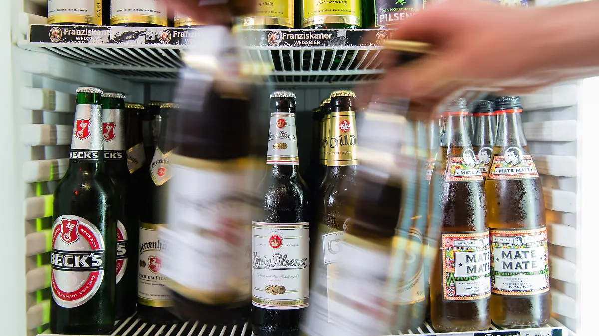 Im örtlichen Supermarkt will der 60-Jährige für Nachschub sorgen. (Symbolbild) 