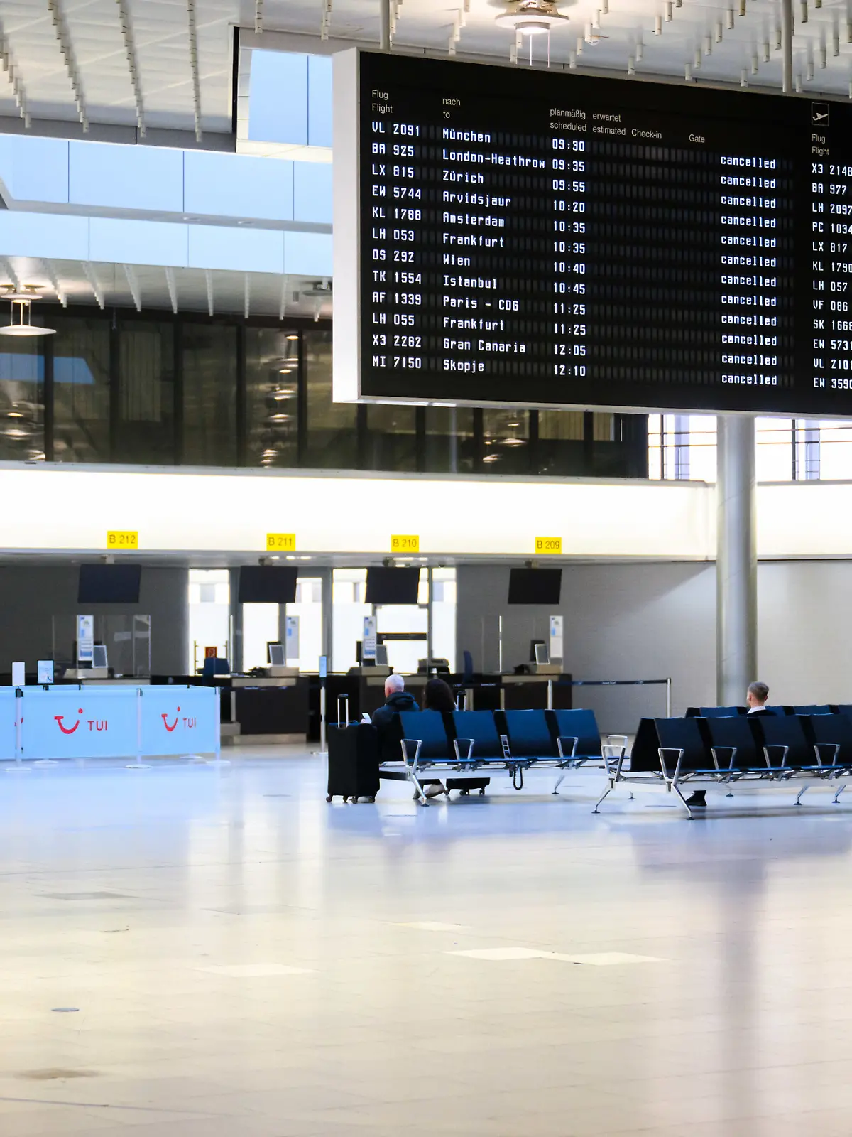 Festnahme direkt nach der Landung: Ein 51-Jähriger muss für zwei Jahre hinter Gitter.