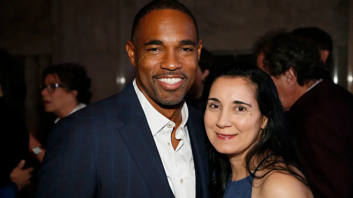 Jason George und Vandana Khanna