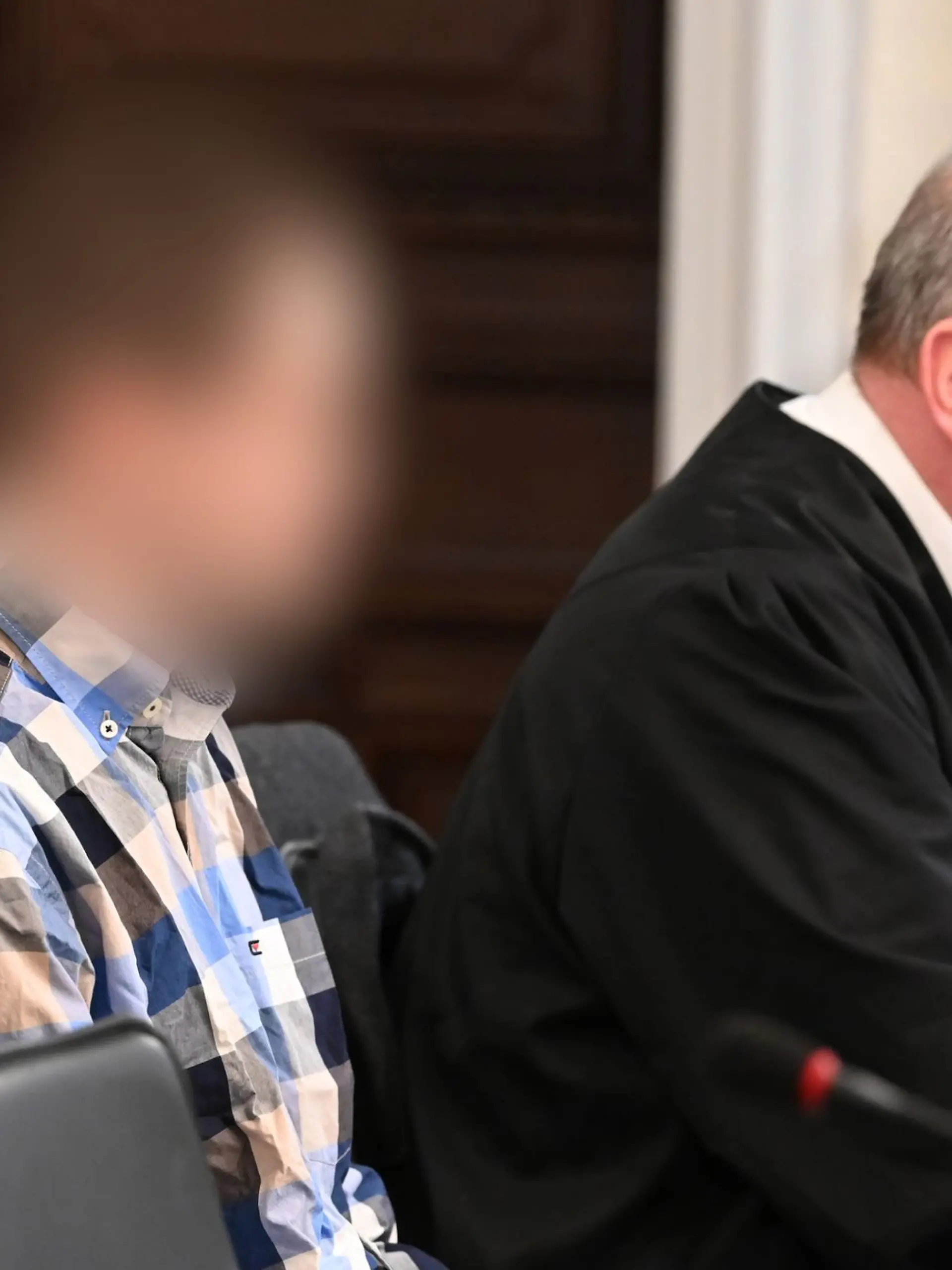 Bild zu: "Familie mit Axt ausgelöscht! Benjamin H. (28) muss lebenslang in Haft"