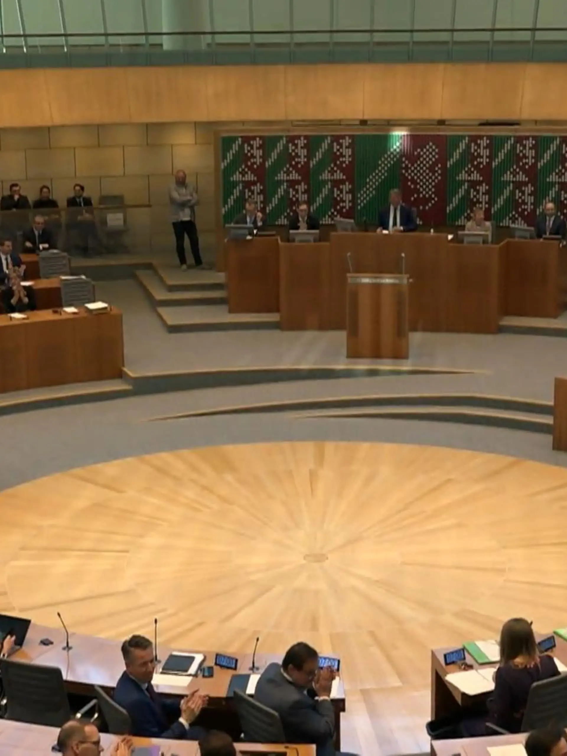 Bild zu: "Debatte im NRW-Landtag"
