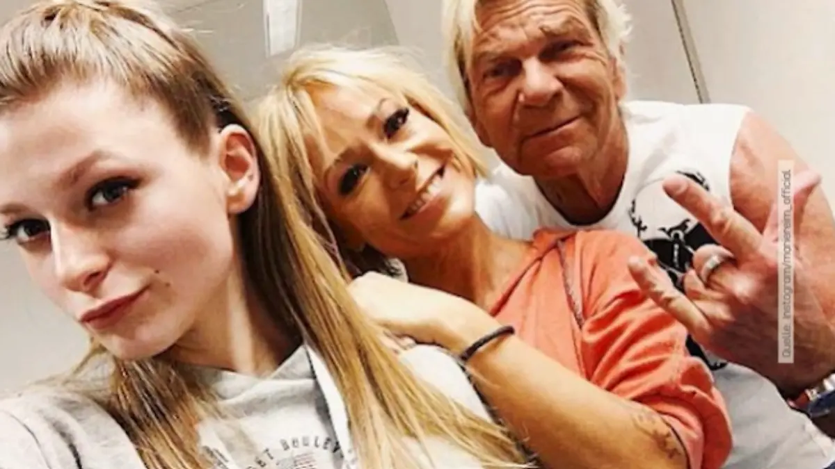 Familienfoto.png