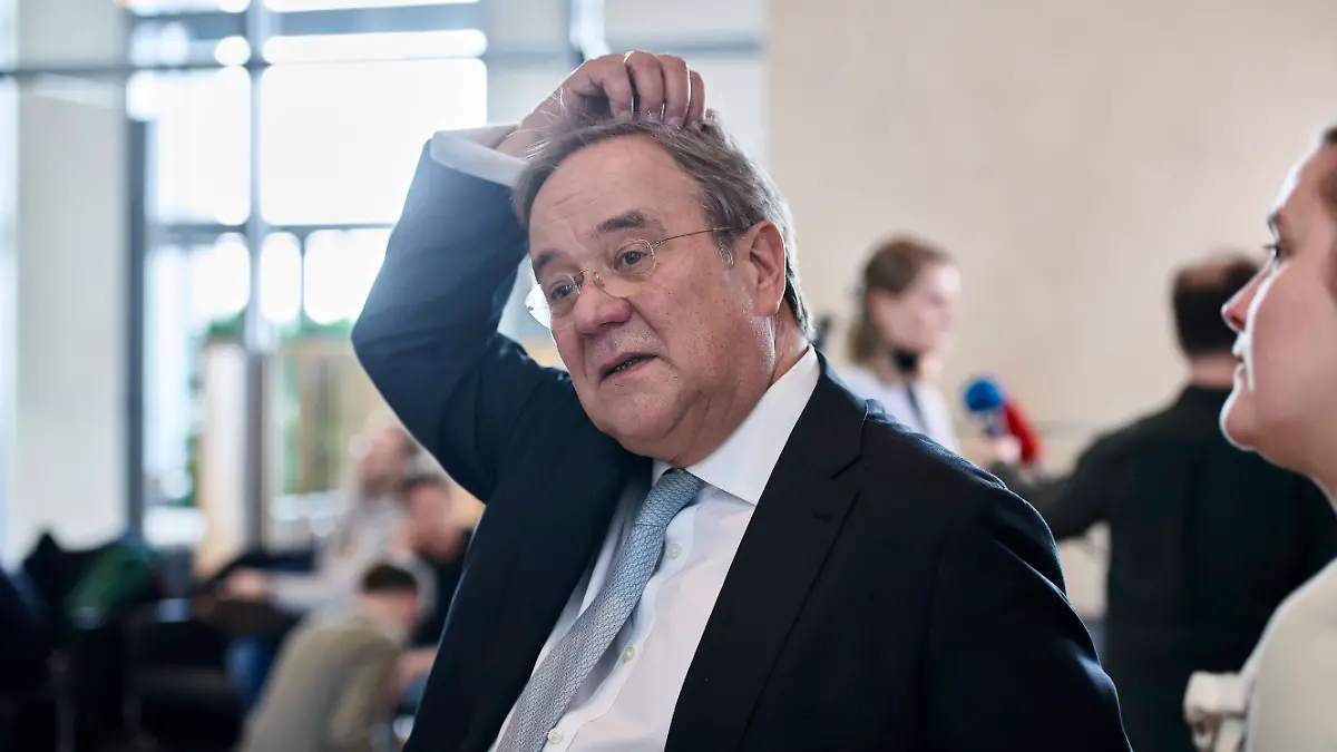 Armin Laschet erklärt, warum er zu schnell gewesen sei (Symbolbild).