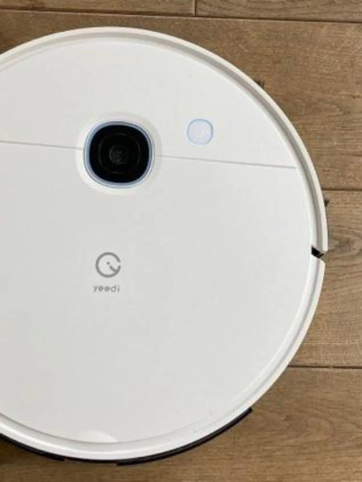 Der Yeedi Vac Hybrid im Alltagstest bei einer Familie