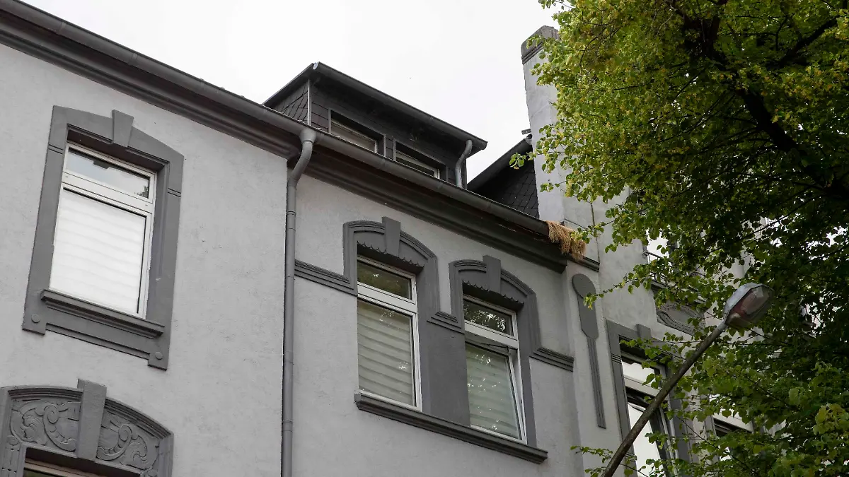 Aus diesem Fenster ist die Fünfjährige gefallen.