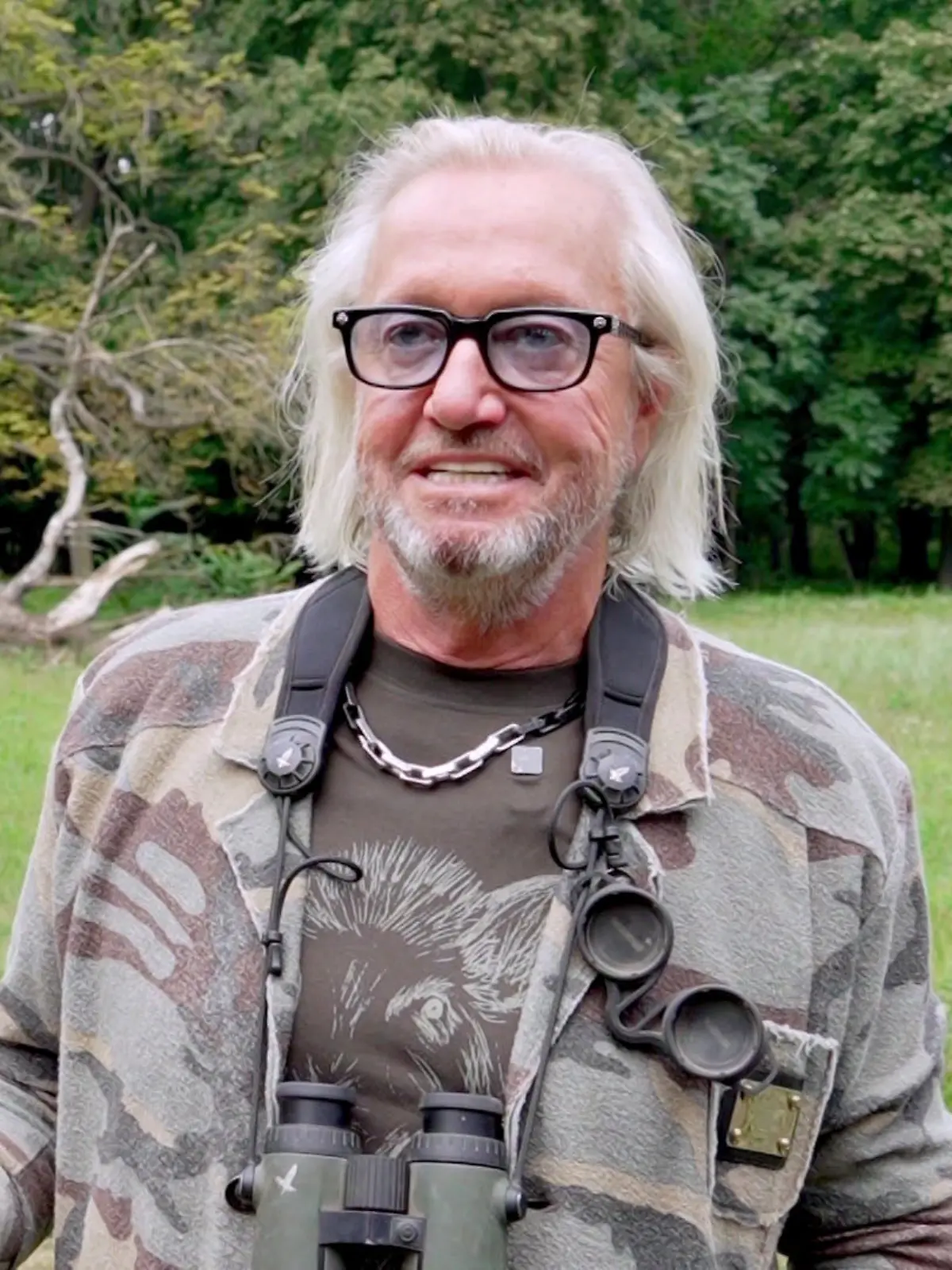 Die Geissens folgen der Einladung einer echten Prinzessin. Was nach einem Märchen klingt, wird schnell dramatisch, denn sie sollen an einer Jagd teilnehmen. Die Geiss-Damen verzichten gerne auf die Jagd, Robert hingegen ist begeistert.
