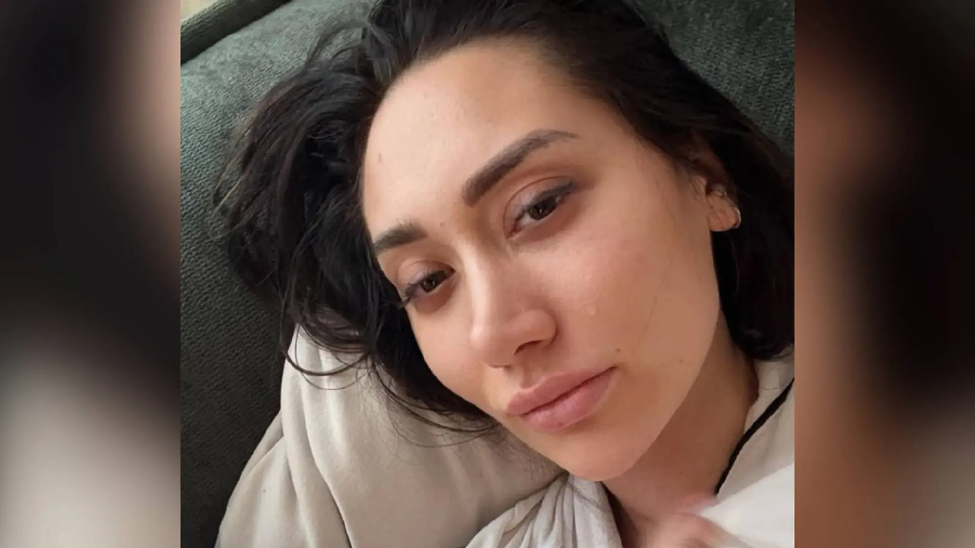 Samira Yavuz weint.