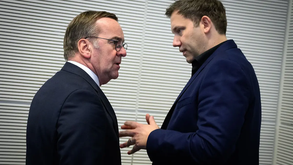 Haben Klingbeil und Pistorius beide Platz im Kabinett? (Archivbild)