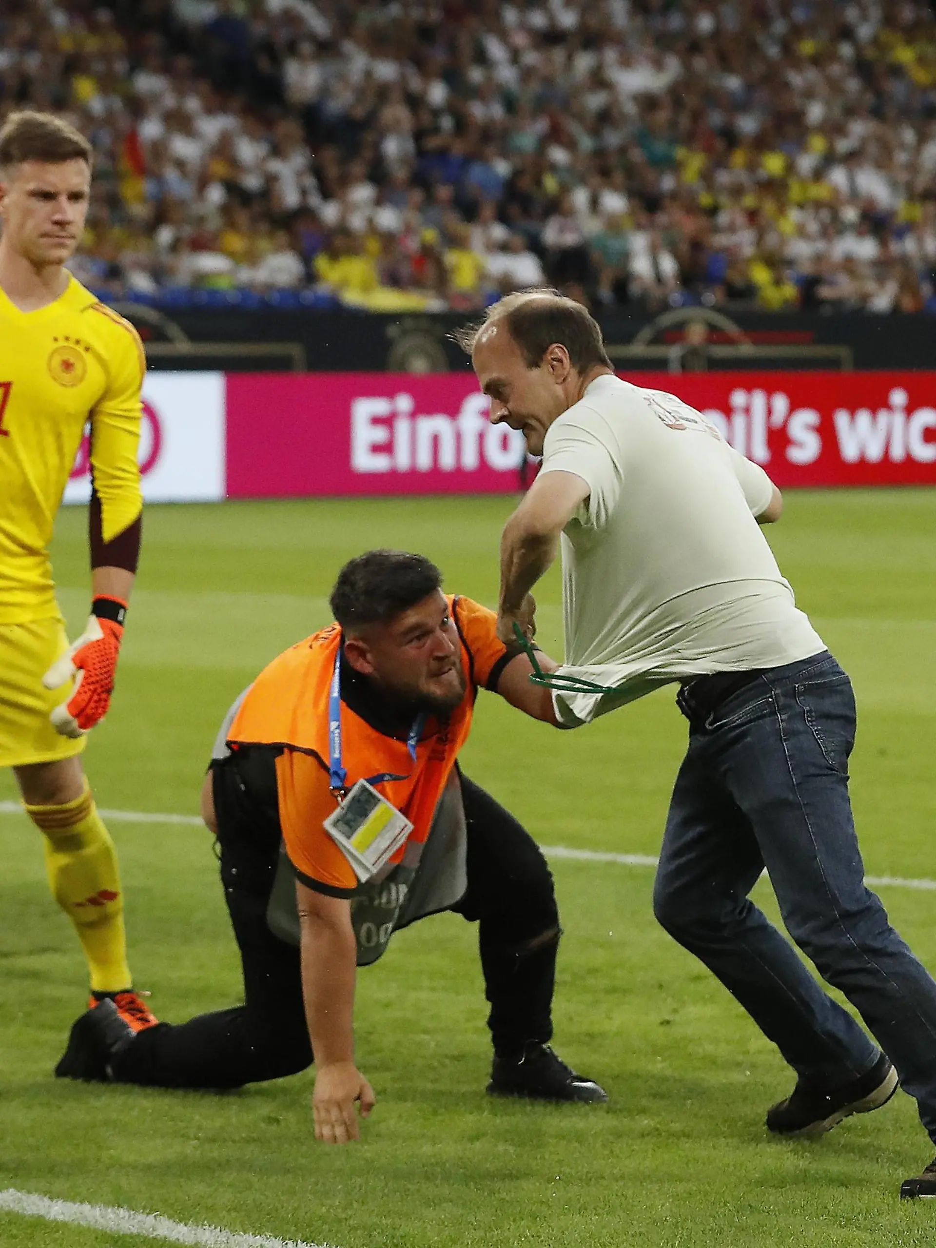 GELSENKIRCHEN - Germany goalkeeper Marc-Andre ter Stegen, Man on the field during the Friendly Interland match between Germany and Colombia at the Veltins-Arena on June 20, 2023 in Gelsenkirchen, Germany. AP Dutch Height BART STOUTJESDYK International Friendly, Länderspiel, Nationalmannschaft 2023 xVIxANPxSportx/xBartxStoutjesdijkxIVx 472066689 originalFilename: 472066689.jpg