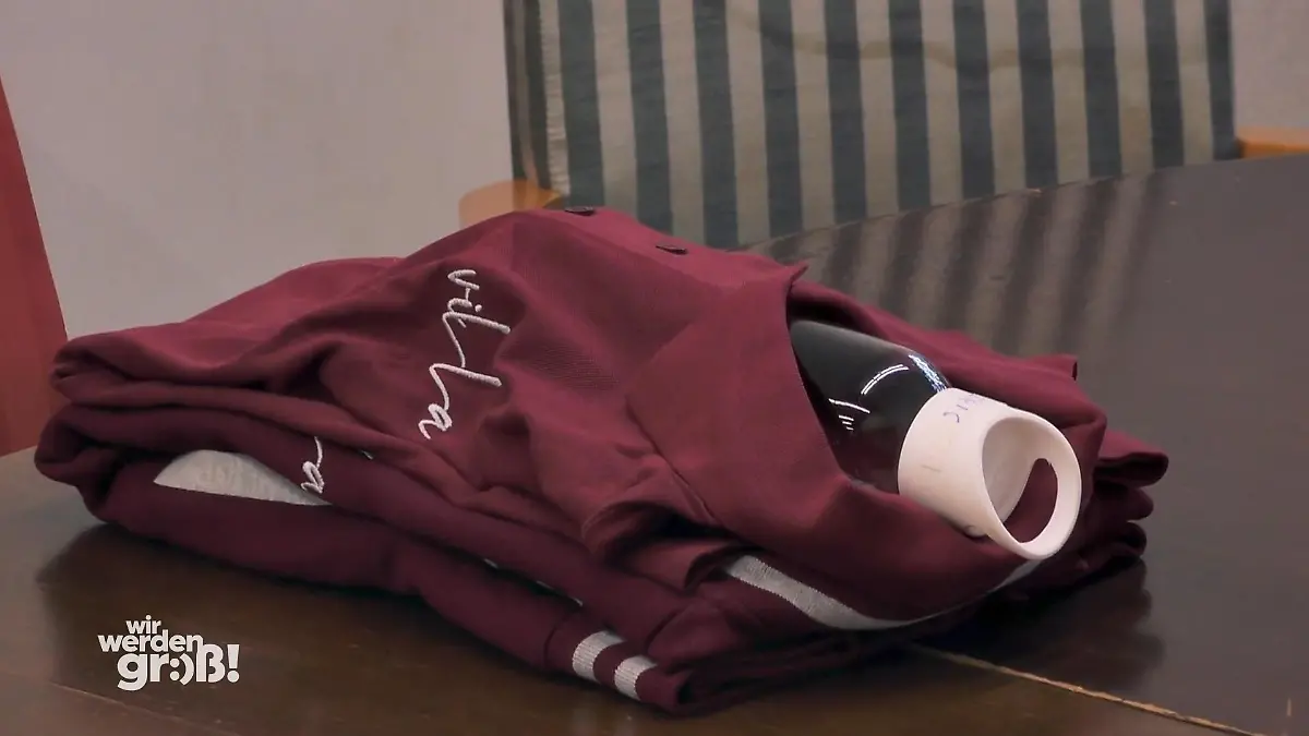 Die Teenager müssen sich beweisen Und bekommen Schuluniform