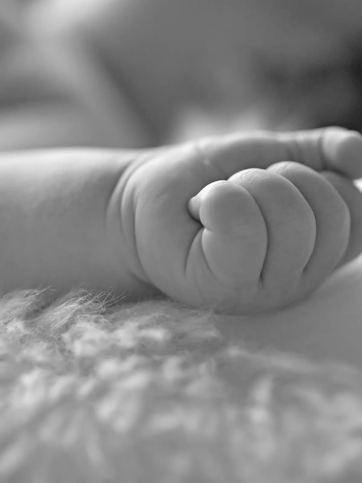 Wie kann eine Frau ihre Schwangerschaft so lange verbergen – selbst vor ihrem eigenen Partner?