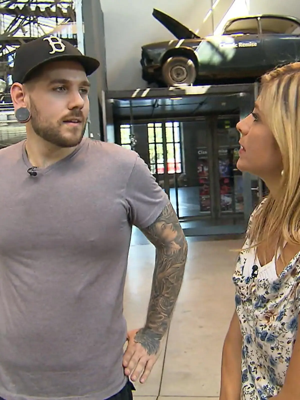 Bild zu: "Vom Fast-Oldtimer ist Sebastian begeistert"