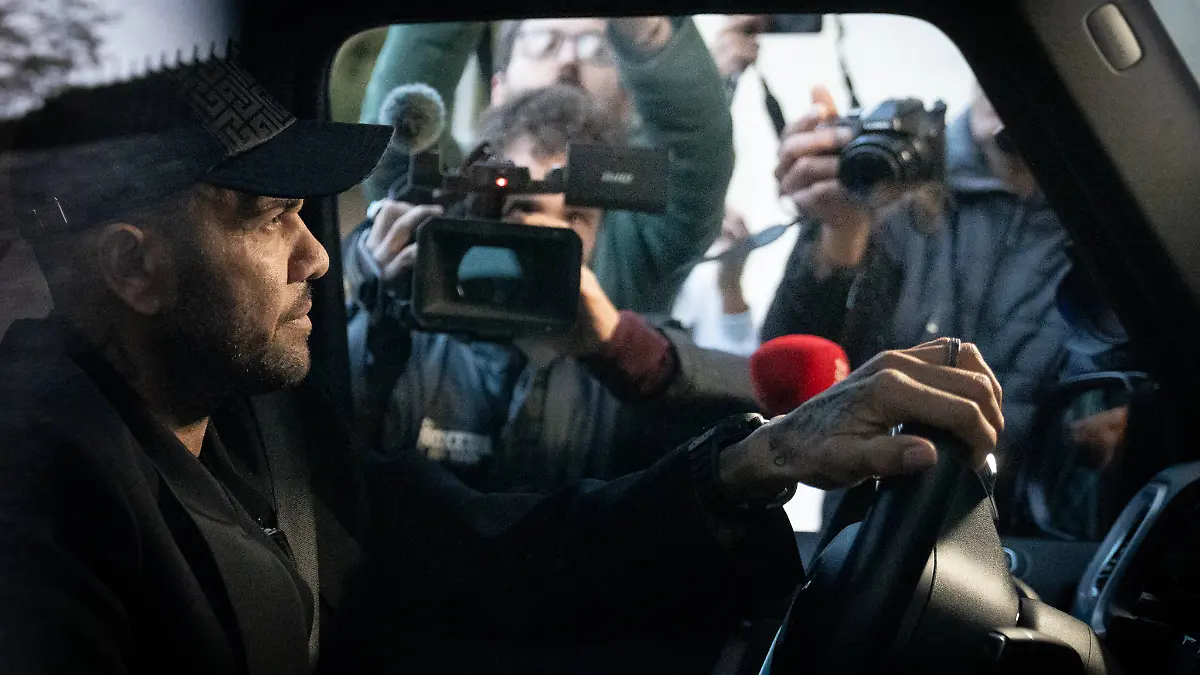 Dani Alves fährt beim Obersten Berufungsgericht in Barcelona vor, danach ist er ein freier Mann