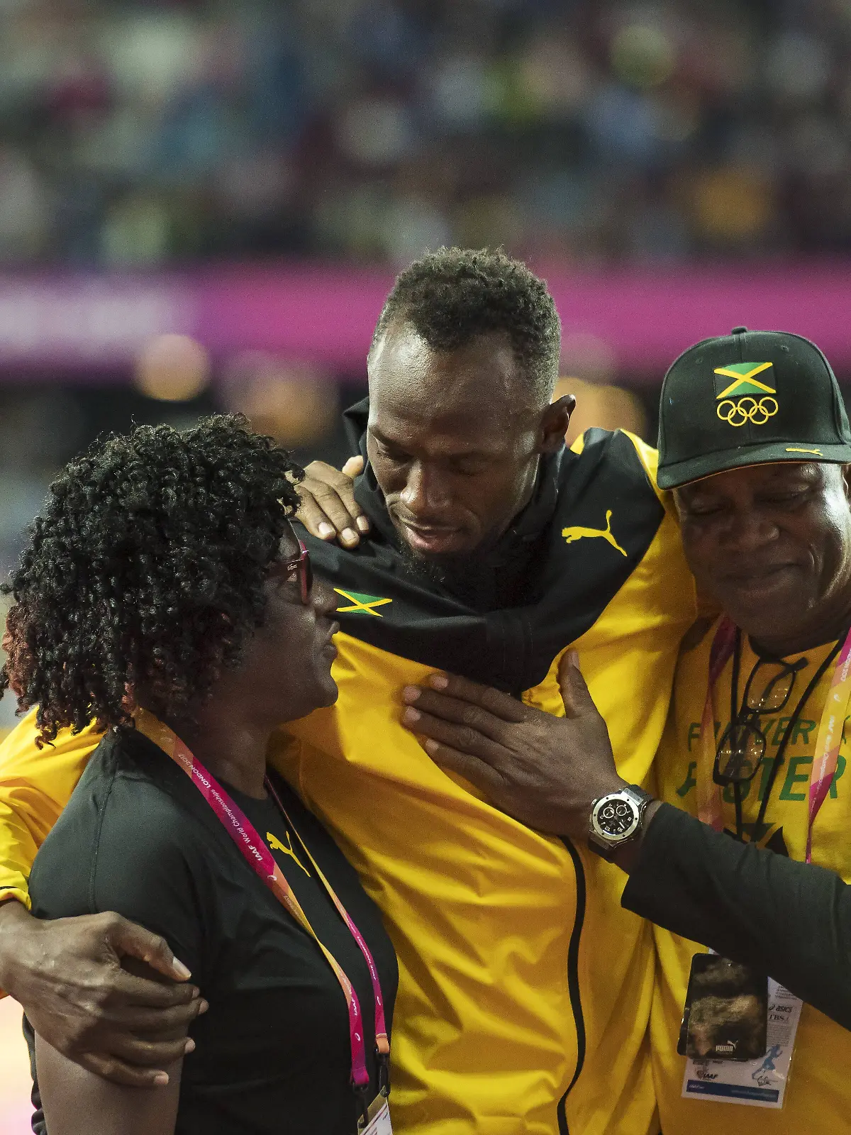 Usain Bolt mit Mutter Jennifer Bolt und Vater Wellesley