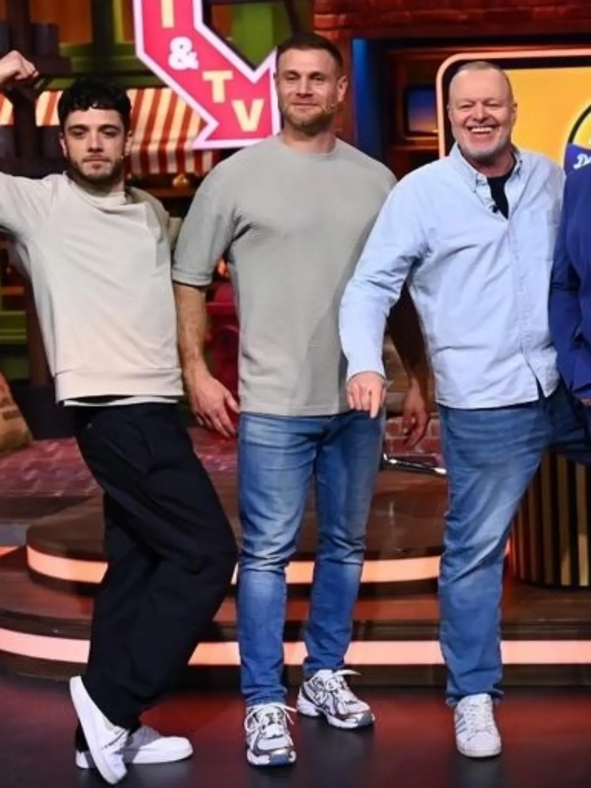 Luca Hänni, Mimi Kraus, Gastgeber Stefan Raab, Spielleiter Elton, Paul Janke, Larissa Marolt und Joey Kelly