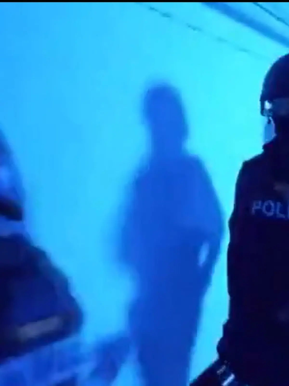 Bild zu: "Deutscher Polizist bei Mafia-Razzia festgenommen! "