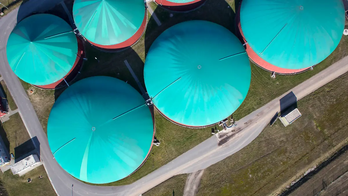 Die 19-Jährige stirbt nach einem Sturz in eine Biogasanlage. (Symbobild)