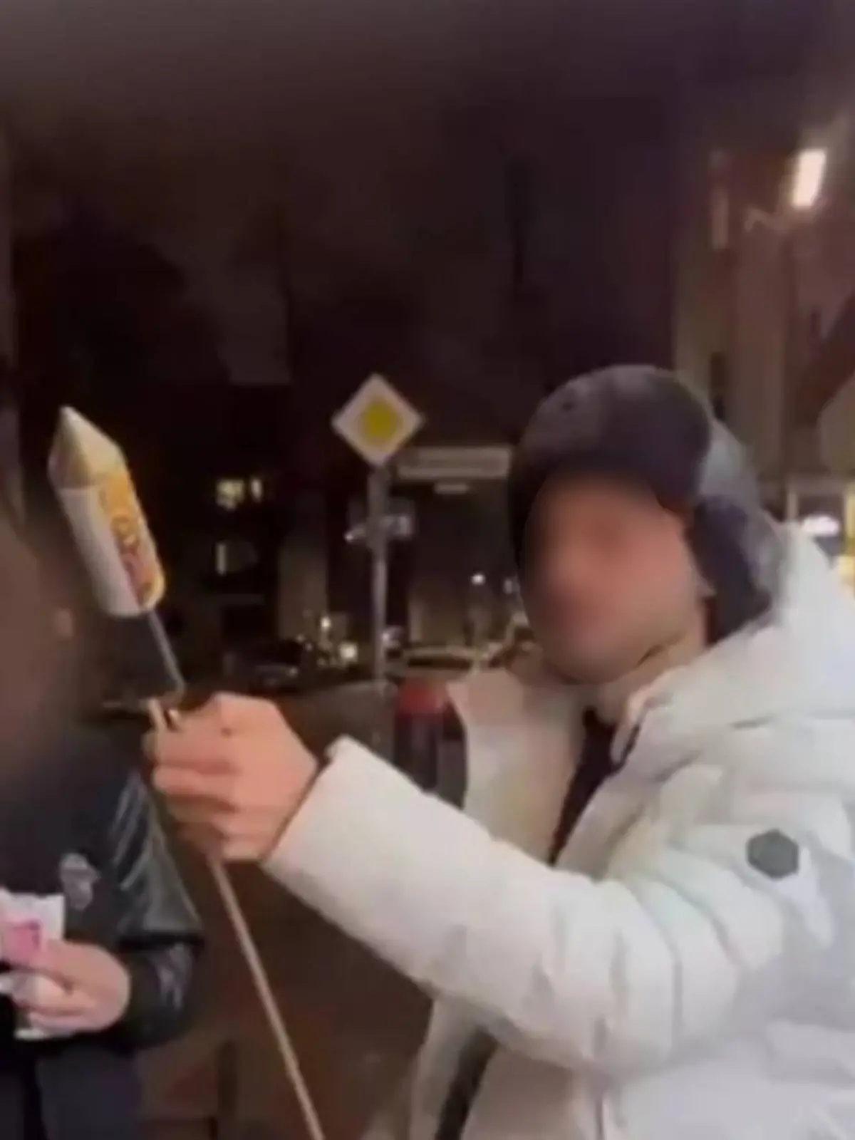 Screenshot aus dem inzwischen gelöschten Video, das der Influencer ins Netz gestellt hatte 