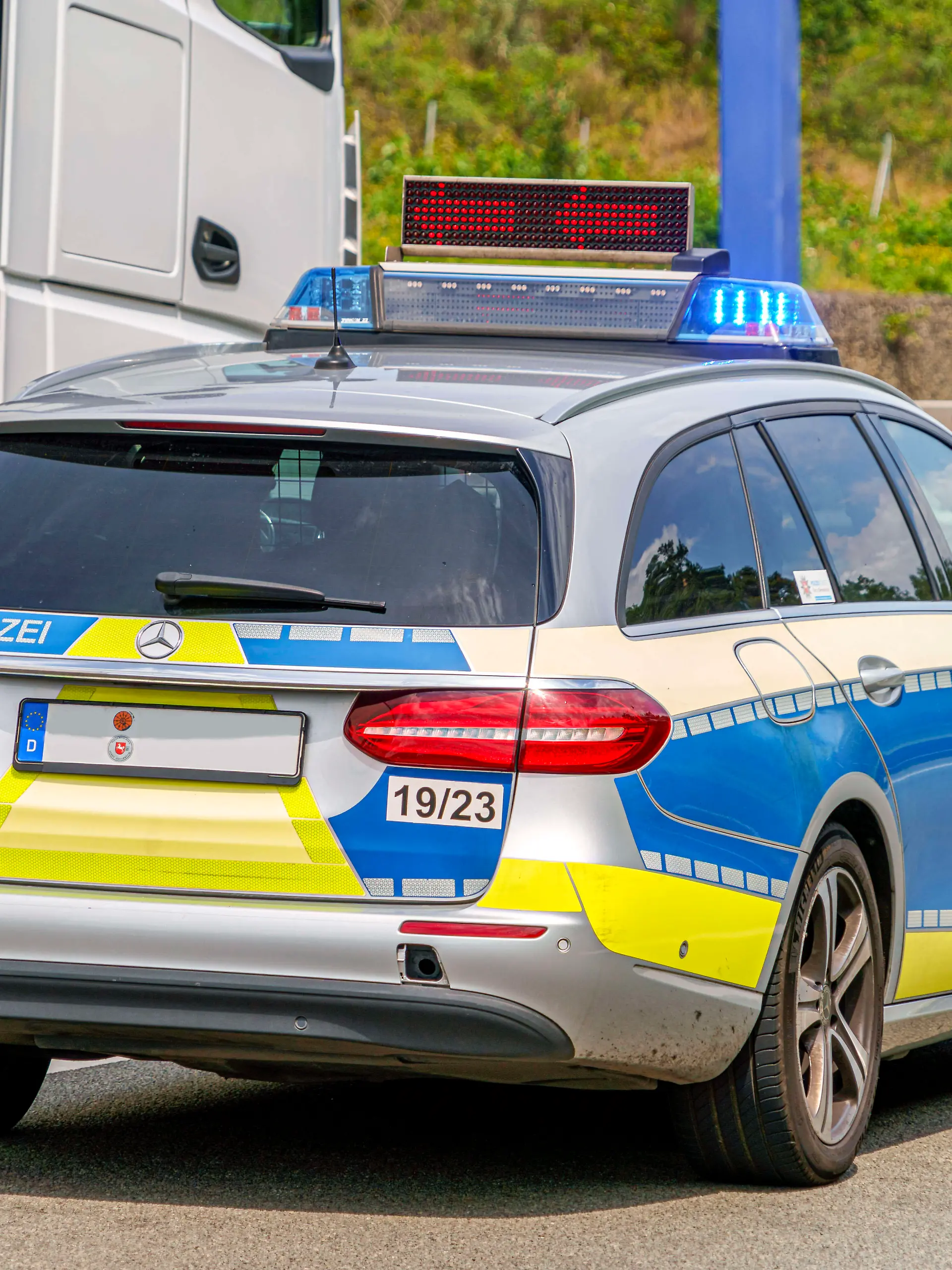 Polizeieinsatz auf der Autobahn (Symbolfoto) 
