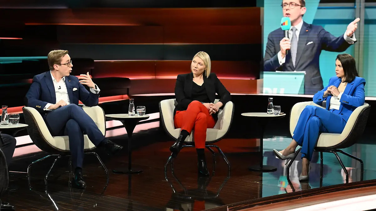 In der Sendung vom 1.4. 2025 sind bei Markus Lanz zu sehen: Philipp Amthor (32), Cathryn Clüver Ashbrook (49), Karina Mößbauer (38)