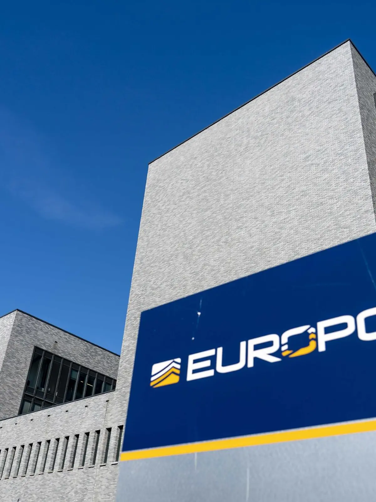 Bild zu: "Europol-Ermittler warnt – immer mehr Kinder und Jugendliche als Auftragsmörder"