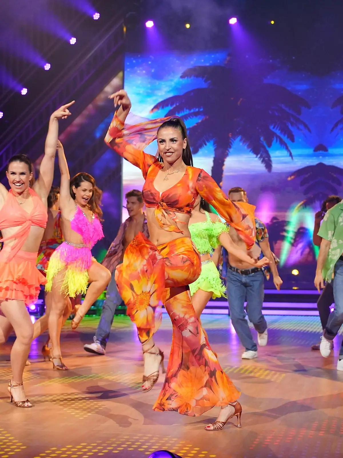 Bild zu: "Zeit für den Discofox-Marathon! "