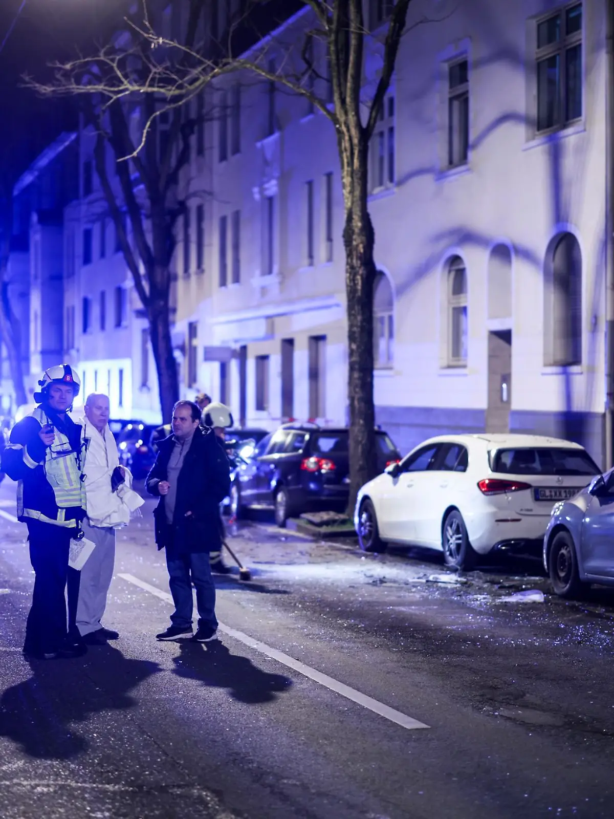 Bild zu: "Gasexplosion in Mehrfamilienhaus - plötzlich klafft ein Loch in der Zimmerwand"