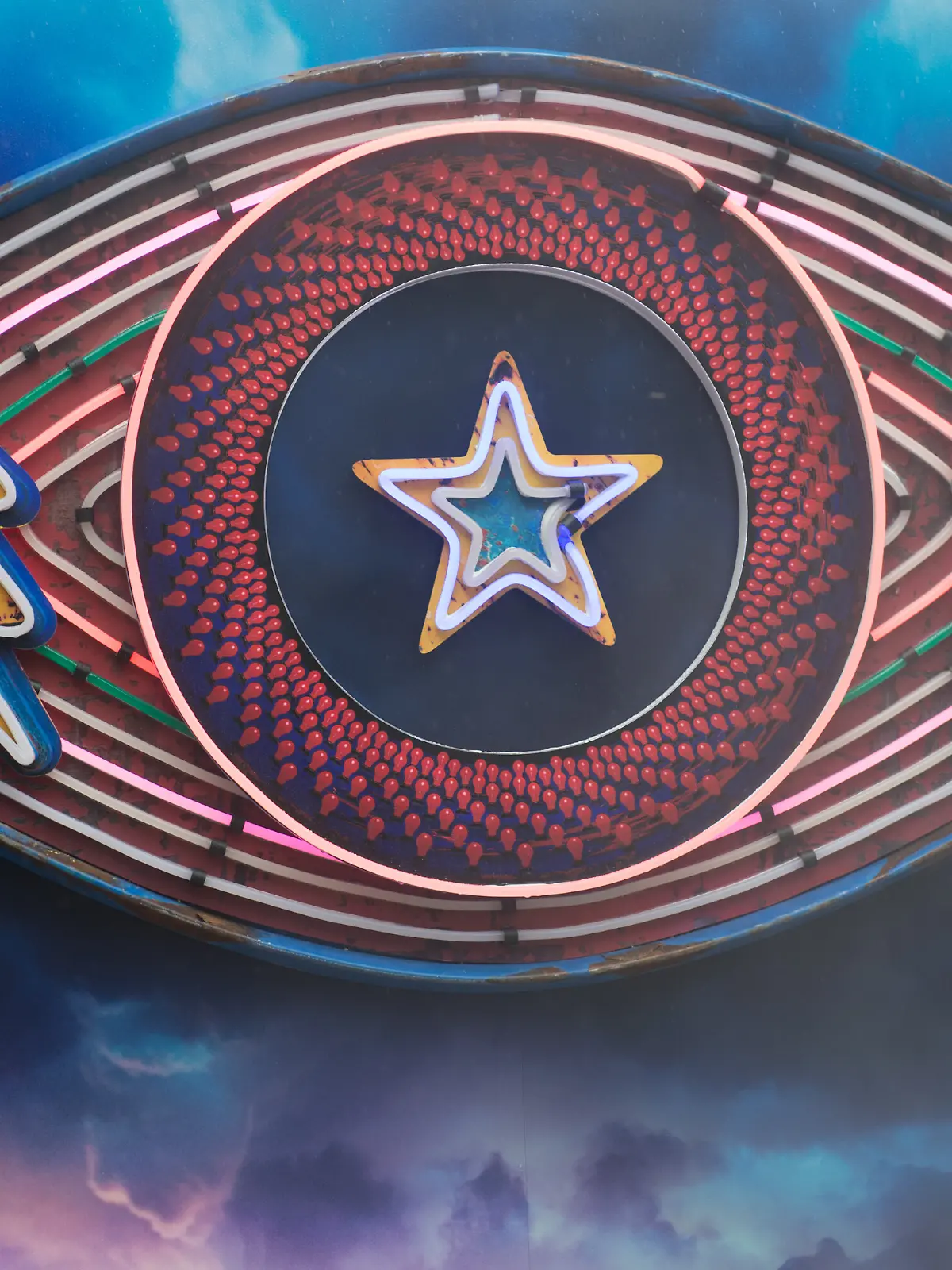 Bild zu: "Hammer-Besetzung bei Big Brother! Hollywood-Legende zieht in Briten-Container"