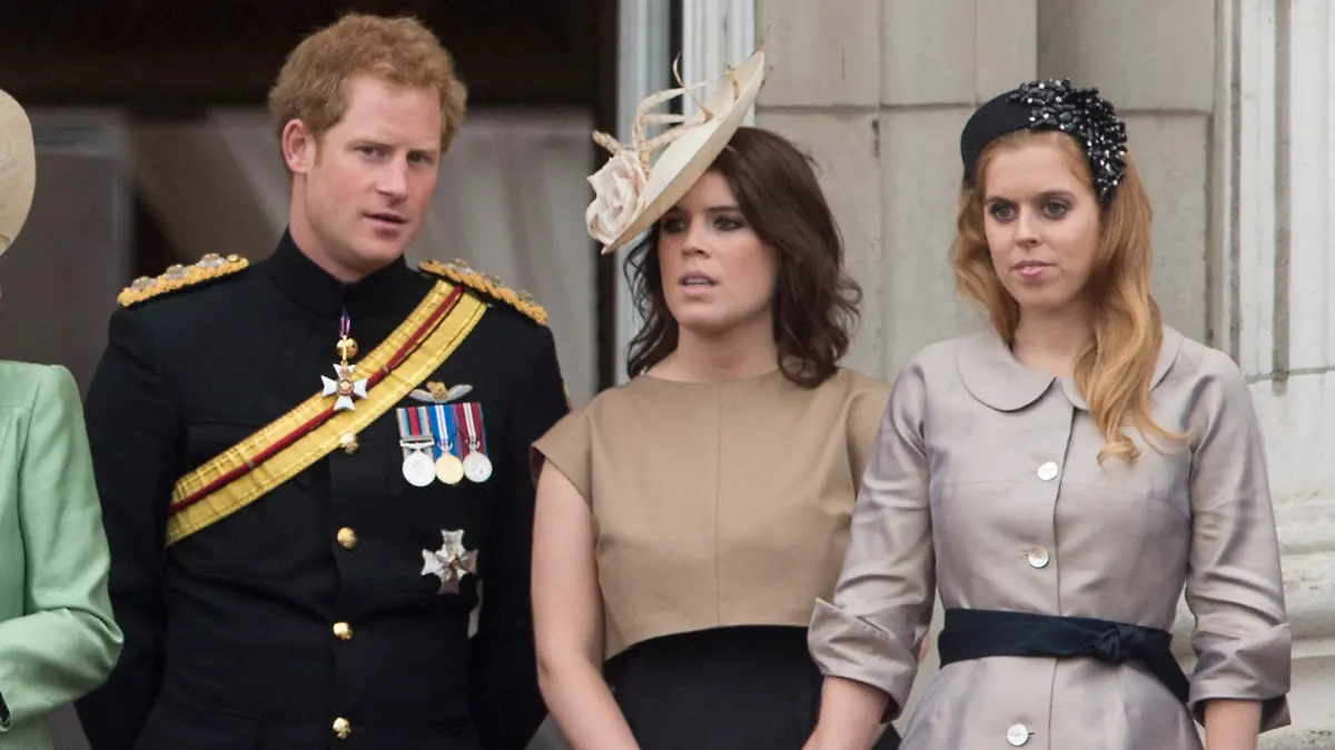 Prinz Harry mit seinen Cousinen Prinzessin Beatrice und Prinzessin Eugenie