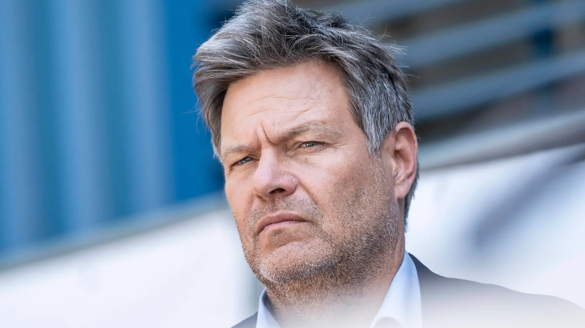 Pressetermin Fertigstellung Wind-zu-Wärme-Anlage - Power-to-Heat - im Kraftwerk Wedel bei Hamburg mit 80 Megawatt eine der größten Anlagen ihrer Art in Deutschland Robert Habeck, BundeswirtschaftsministerPressetermin Fertigstellung Wind-zu-Wärme-Anlage - Power-to-Heat - im Kraftwerk Wedel bei Hamburg mit 80 Megawatt eine der größten Anlagen ihrer Art in Deutschland Robert Habeck, Bundeswirtschaftsminister, Wedel Schleswig-Holstein Deutschland Kraftwerk *** Press event Completion of wind to heat plant Power to Heat at Wedel power station near Hamburg with 80 megawatts one of the largest plants of its kind in Germany Robert Habeck, Federal Minister of Economics Press event Completion of wind to heat plant Power to Heat