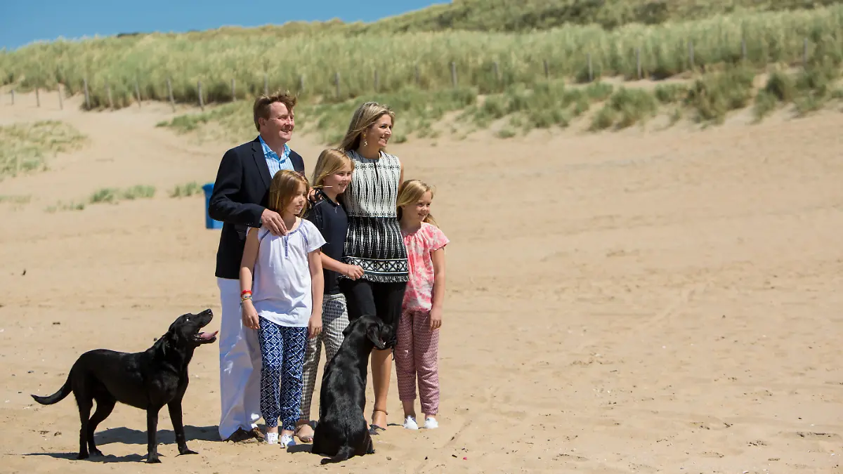 2015 posierte Hündin Nala zusammen mit der königlichen Familie am Strand.