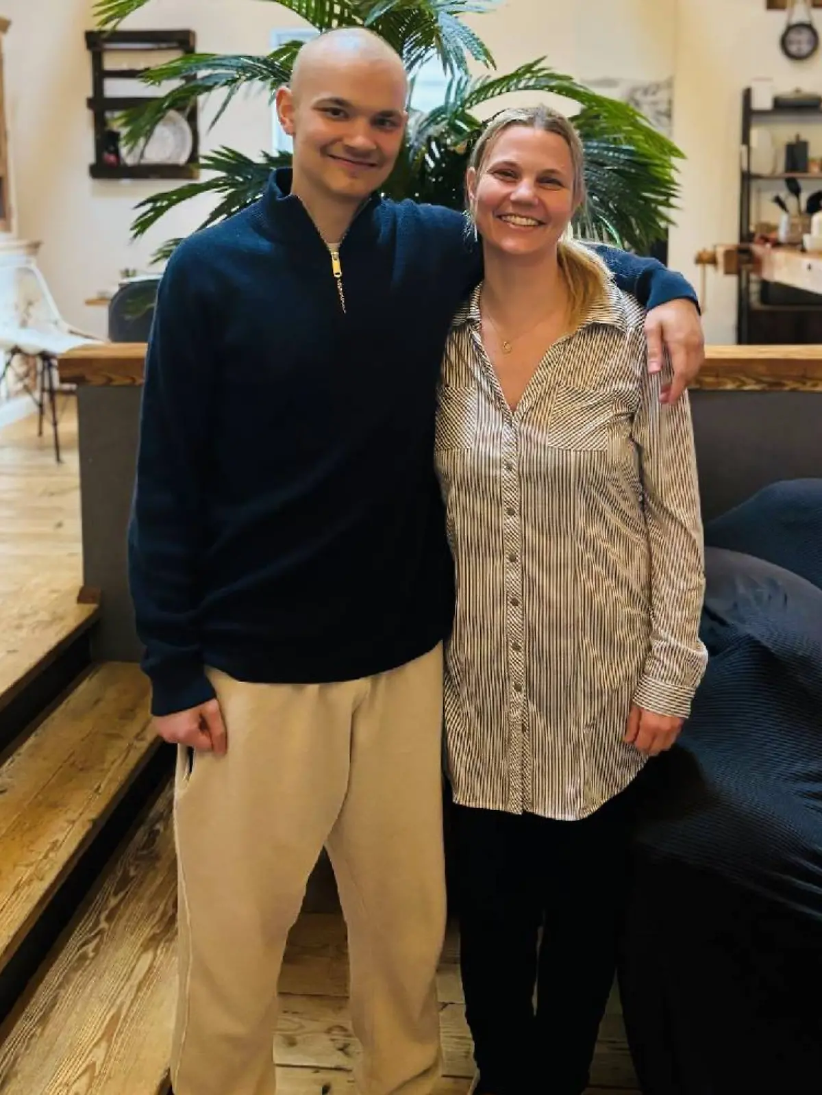 Leon (20) und Mama Sabine