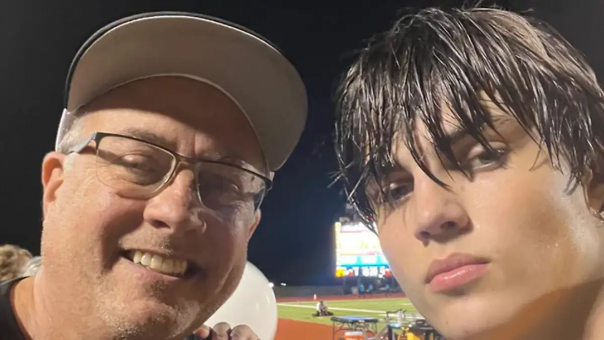 Er wollte einen schönen Tag bei einem Schulwettbewerb genießen – nun ist Austin Metcalf (†17) tot! Bei einer Leichtathletik-Meisterschaft zwischen Schulen in Texas (USA) sitzt der Highschool-Schüler auf seinem Platz. Dann eine heimtückische Attacke: Karmelo Anthony, ein Schüler einer anderen Schule, sticht aus heiterem Himmel und brutal mit einem Messer zu.