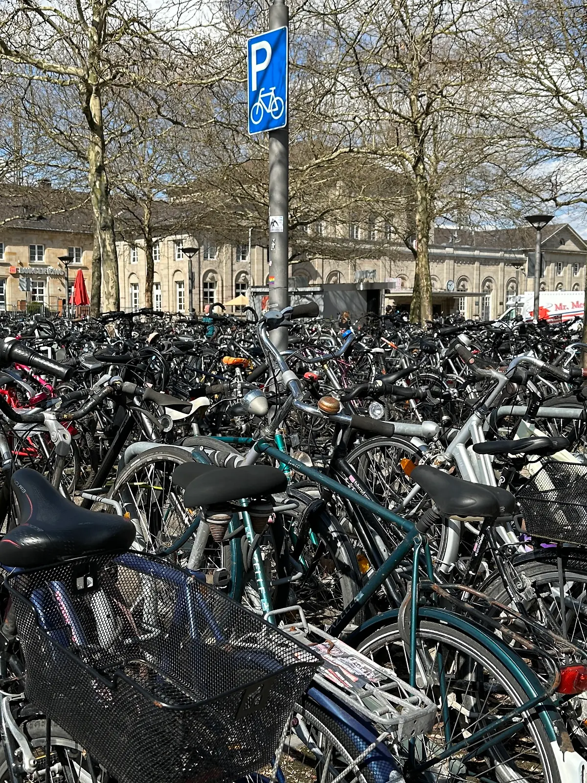 Ein wilder Haufen Fahrräder