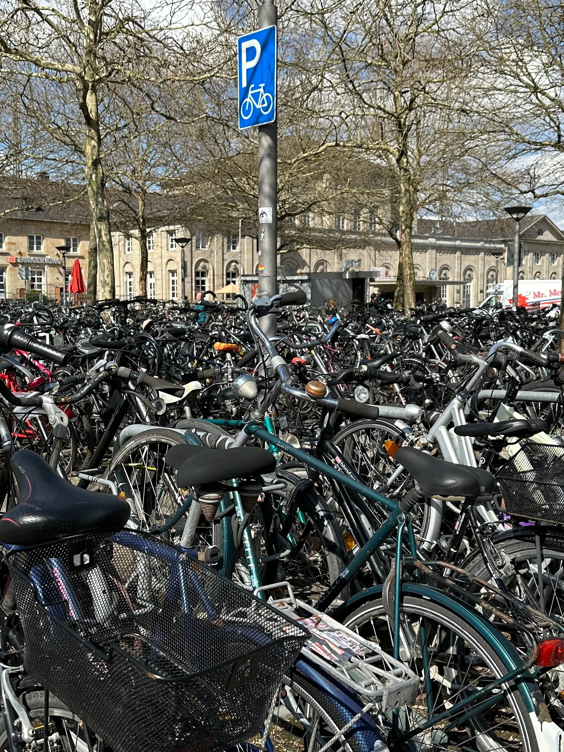 Ein wilder Haufen Fahrräder